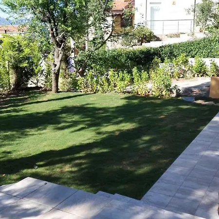 Villa 5+2 Garden Villa At Palmiye Beach